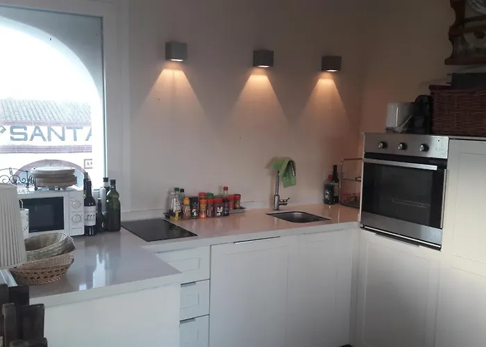 Vina Santa Petronila Torre